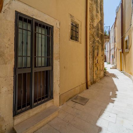 Casa Borbonica Cozy Apartment In Ortigia Ground Floor 시라쿠사 외부 사진